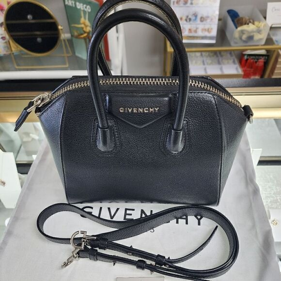 NWT Givenchy Antigona Black Leather Crossbody Handbag - Picture 1 of 11
